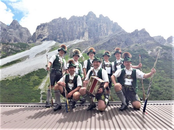 v.l. Johann Schweikart, Andreas Helminger, Hubert Fagerer, Florian Häfele, Albert Häfele, Andreas Pfannerstill, Georg Häfele, Wolfgang Helminger